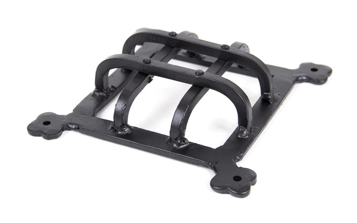 From the Anvil Raised Door Grill - itfitz
