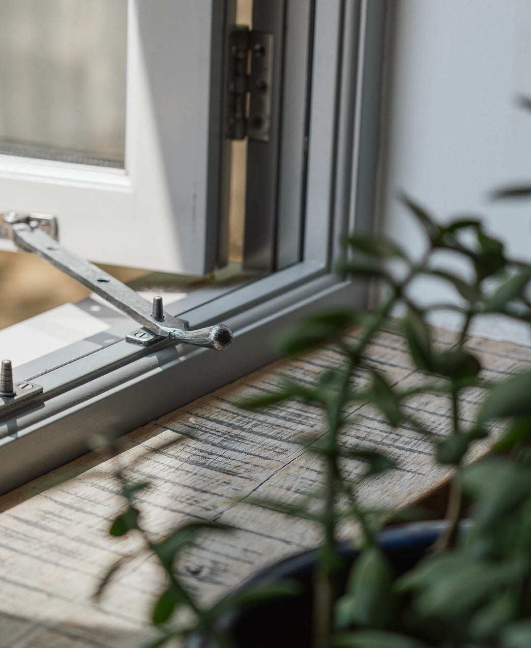 From the Anvil Peardrop Stay