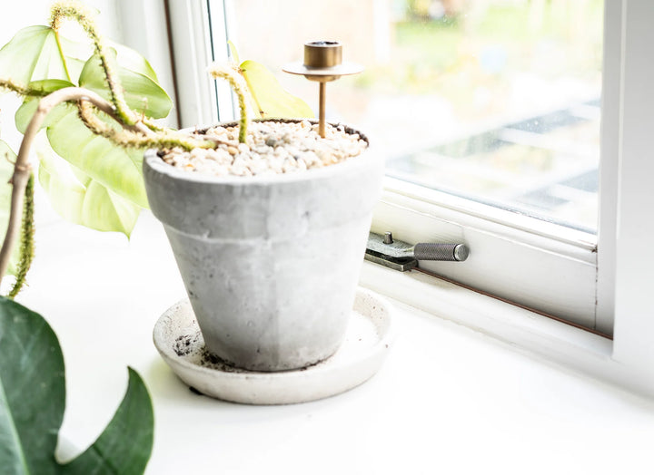 From the Anvil Brompton Casement Stay - 8"