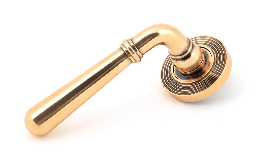 From the Anvil Newbury Lever on Unsprung Beehive Rose Set - itfitz