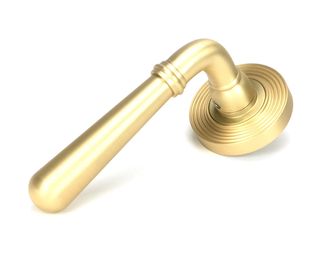 From the Anvil Newbury Lever on Sprung Beehive Rose Set - itfitz