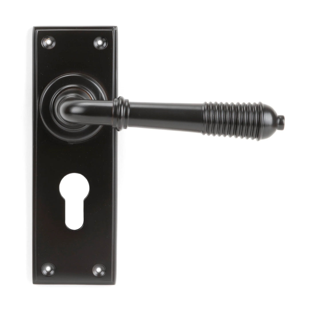 From the Anvil Reeded Lever on Plate - itfitz