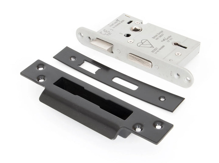 From the Anvil Heavy Duty BS3621 2½" 5 Lever Sashlock - 45/66mm