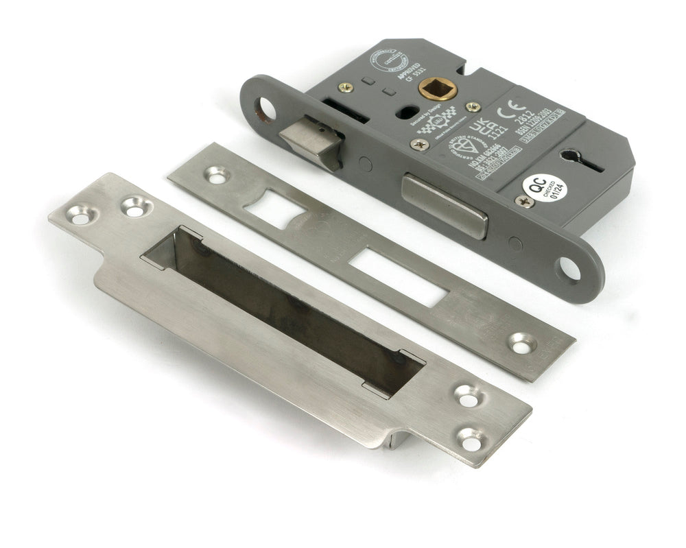 From the Anvil BS3621 2½" 5 Lever Sashlock - 45/66mm - itfitz