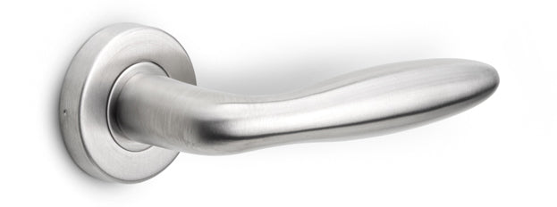 Basics LB18H lever handles set