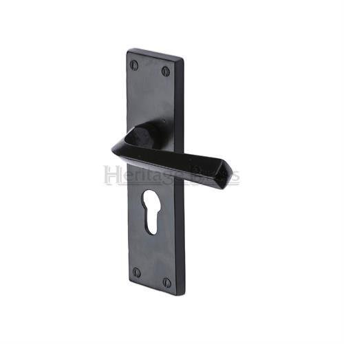 M.Marcus Black Iron Rustic Bridgnorth Lever Handle on Plate - itfitz