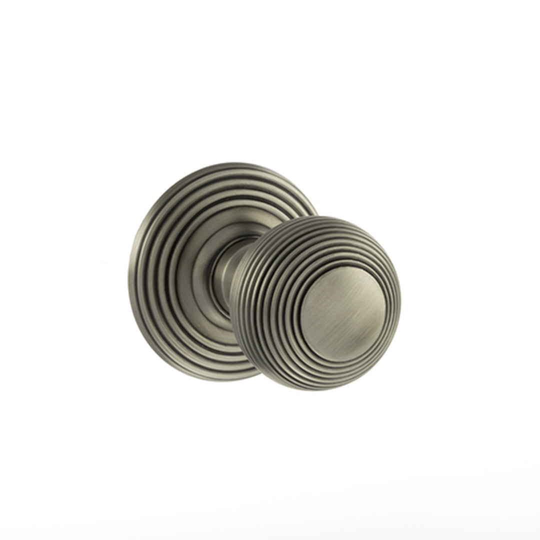 Atlantic Old English Ripon Round Reeded Mortice Knob - Itfitz