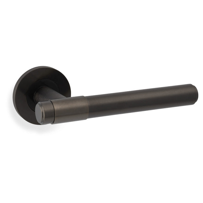 Alexander and Wilks AW241 Kingston Plain Lever Handle - itfitz