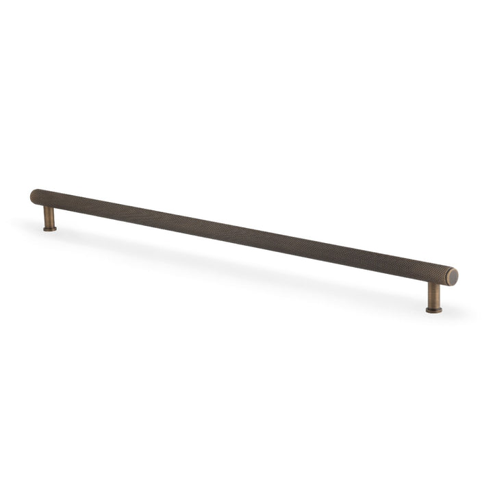 Alexander Wilks AW809 Crispin Knurled Cabinet handle - 448mm - antique brass
