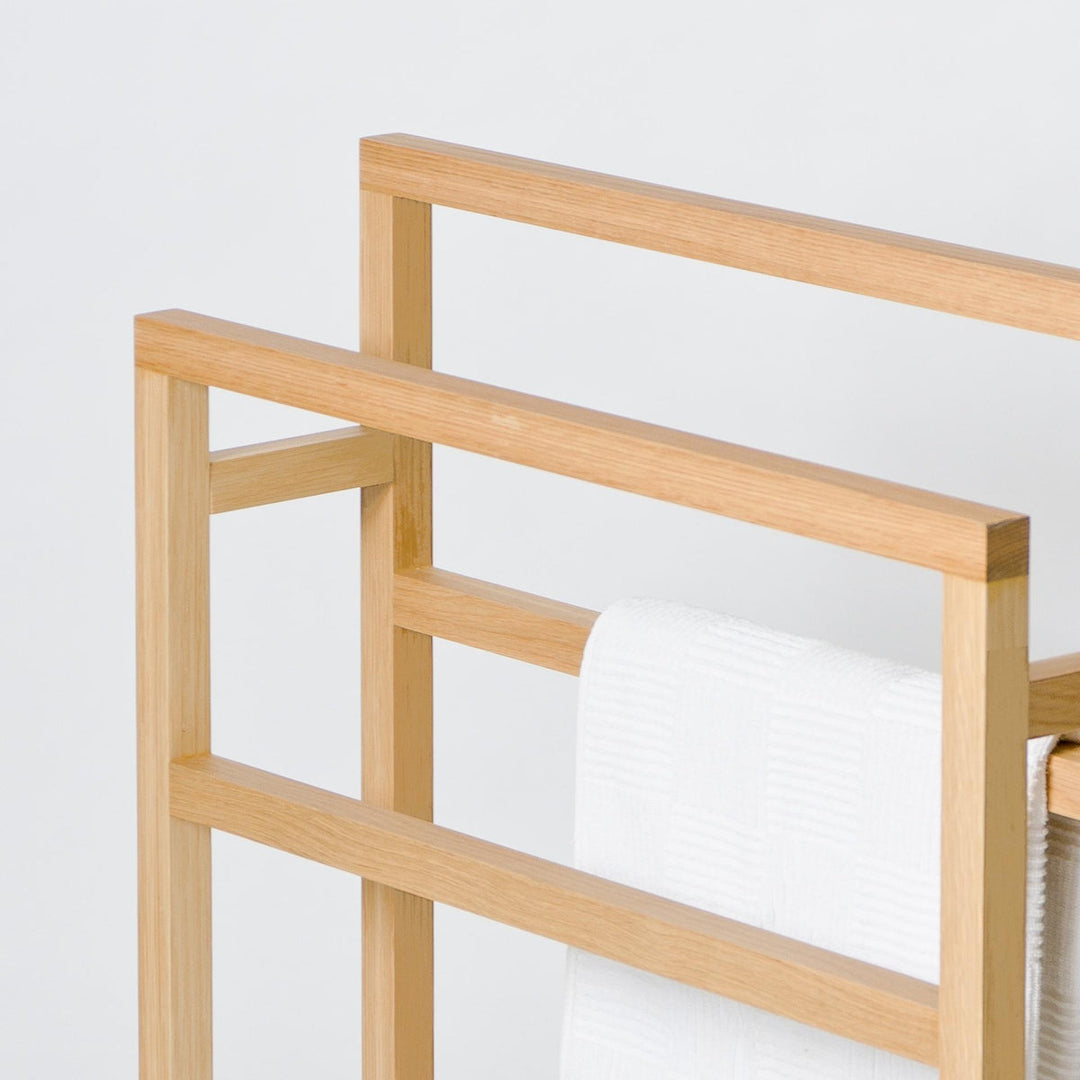 WIREWORKS 63219 Oak Free Standing Towel Rail