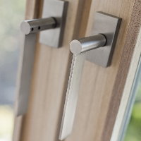 Edgy DK non-locking window handle